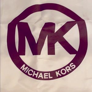 Micheal kors dust bag 💼